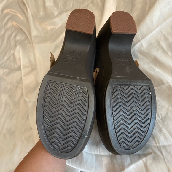 Crocs Sarah Dual Comfort Clog - Picture 4 of 4